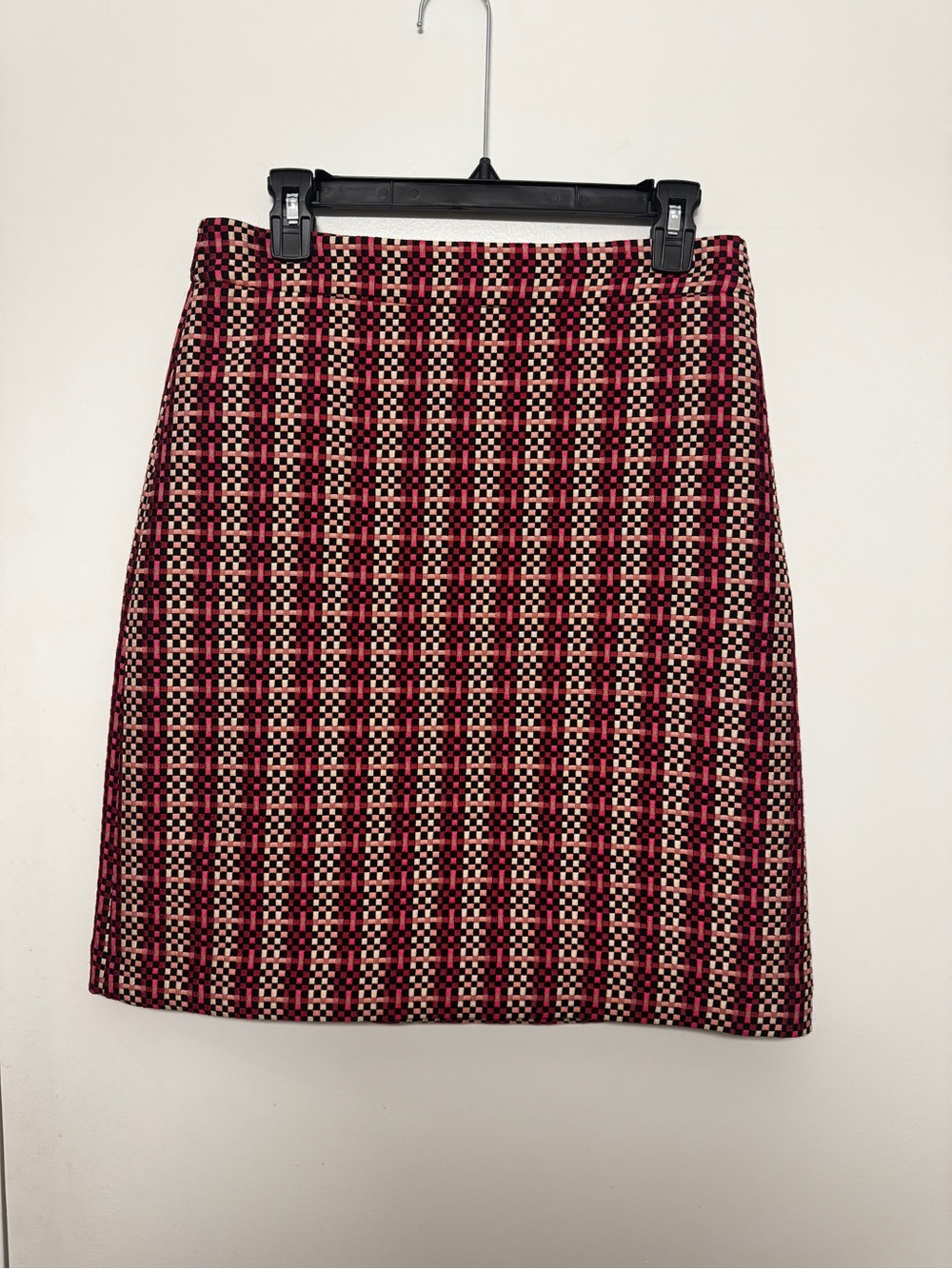 Ann Taylor Pink, Red, & Black Checkered Pencil Skirt | Office Siren | Preppy